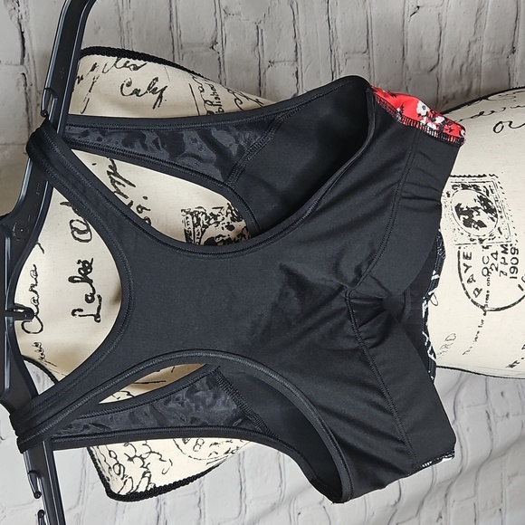 Sport Bra Lot of 5 Size Medium Victoria Secret Old Navy Champion Marika - Picture 9 of 12